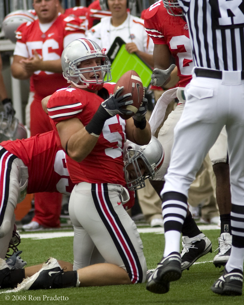 1200 Ohio State linebacker Ross Homan September 27, 2008 … Flickr