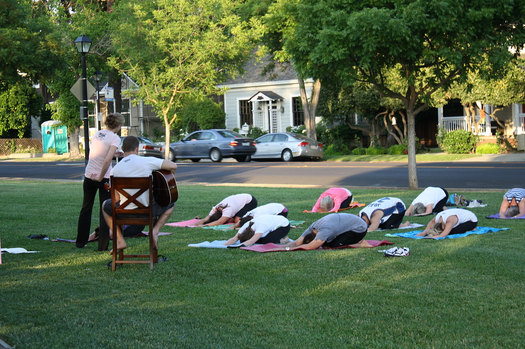 yoga in the park in downtown pleasanton Jenelle Flickr
