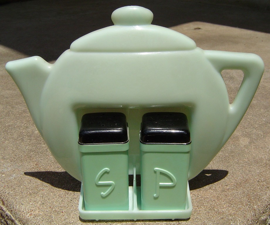 Teapot Salt and Pepper Set by Superlon Another of my favor… Flickr