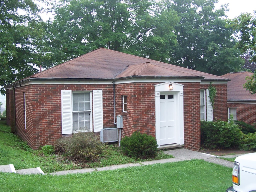 My Room at Elkins Motor Lodge Exterior Elkins, West Virg… Flickr