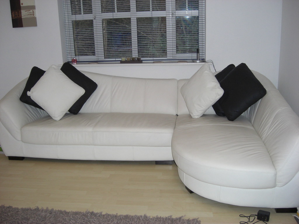 White Leather Corner Sofa 4 Sale! Stylish white leather co… Flickr