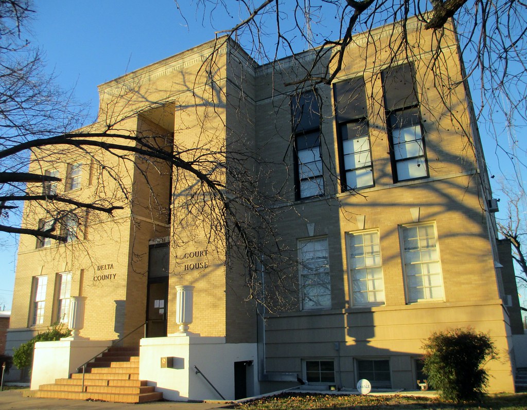 Delta County Courthouse (Cooper, Texas) Built in 1940 the … Flickr