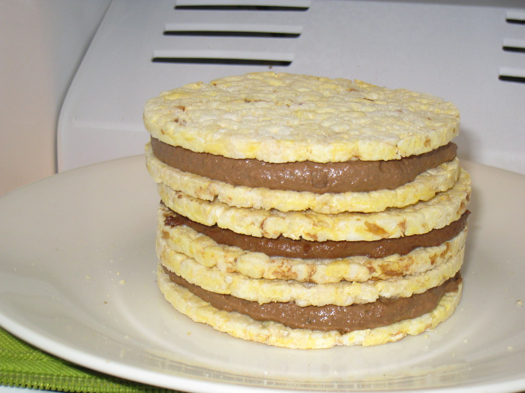Rice Cake Ice Cream Sandwich Thin rice cakes with chocolat… Flickr