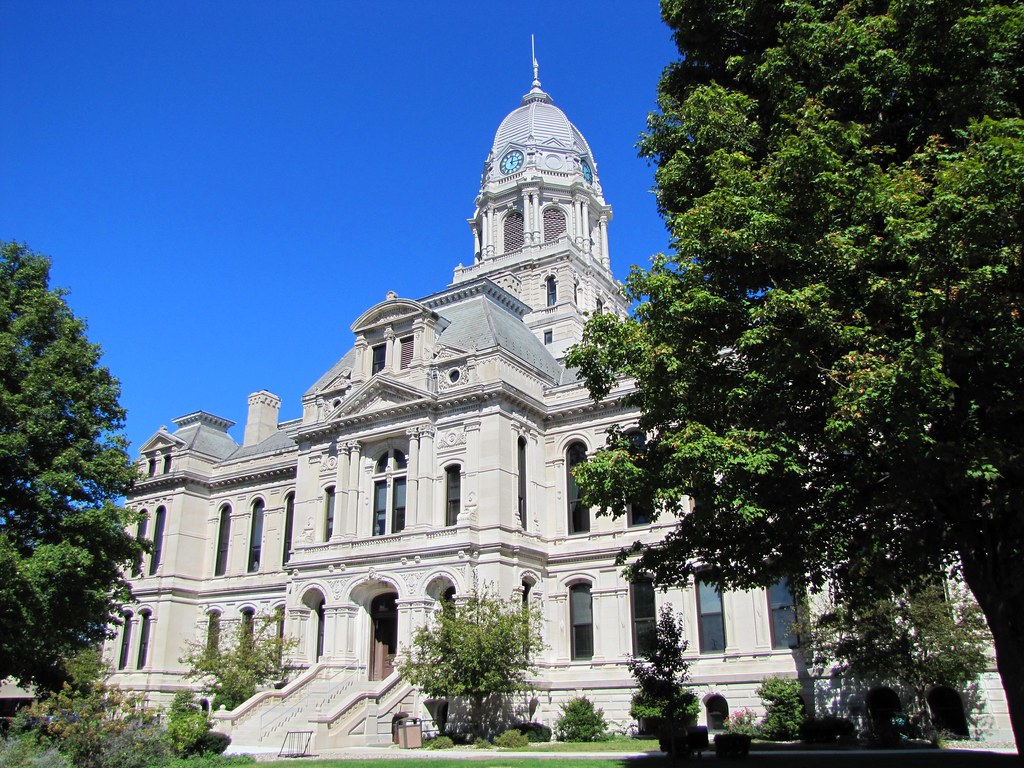 Kosciusko County Courthouse This courthouse in Warsaw, Ind… Flickr