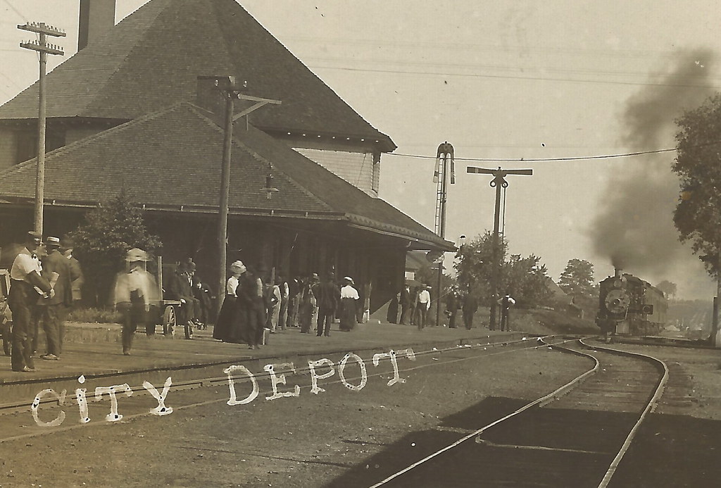 DEPOT Reed City MI RPPC Osceola Railroad Depot and America… Flickr