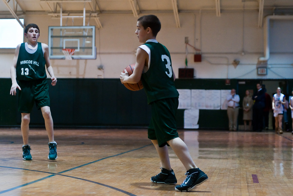 Braves Basketball Hopedale Raiders vs MendonUpton Brave… Flickr