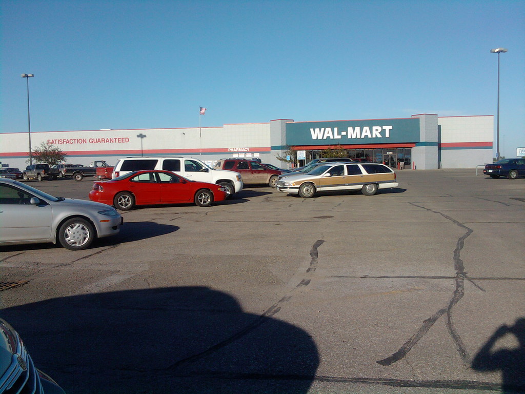 WalMart Iowa Falls, Iowa Storefront a photo on Flickriver
