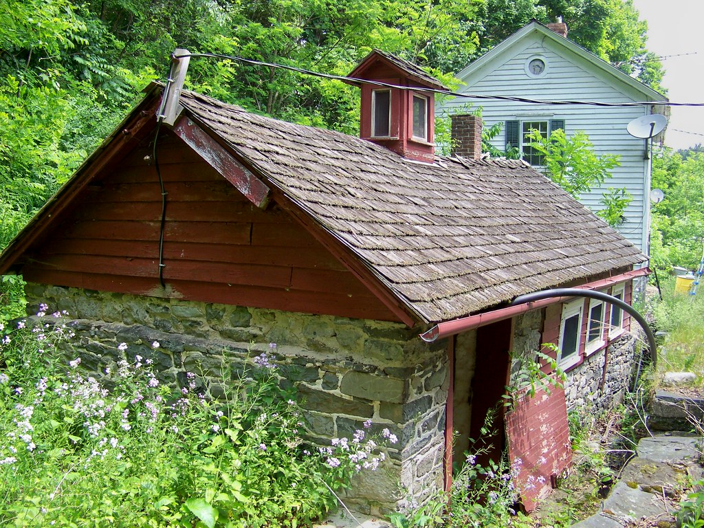 BrodheadHeller Farm Spring House Richard Flickr