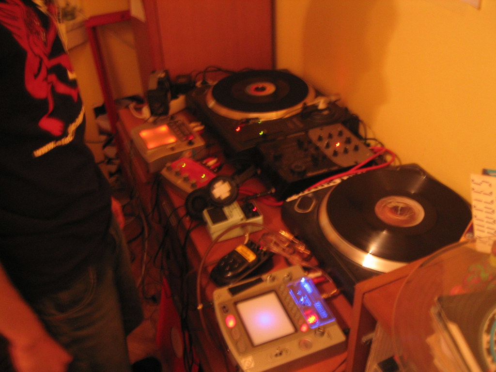 mixing the Vinylence this is the setup of my Vinylence mix… Flickr