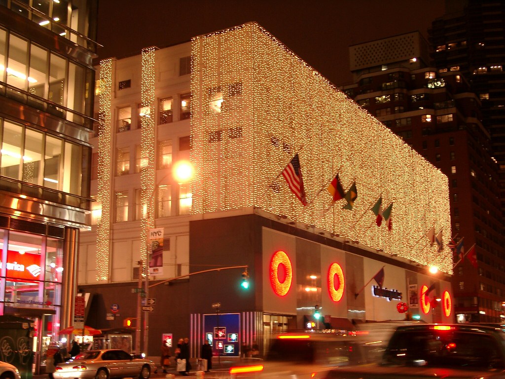 Bloomingdale's — Christmas 2005 a photo on Flickriver