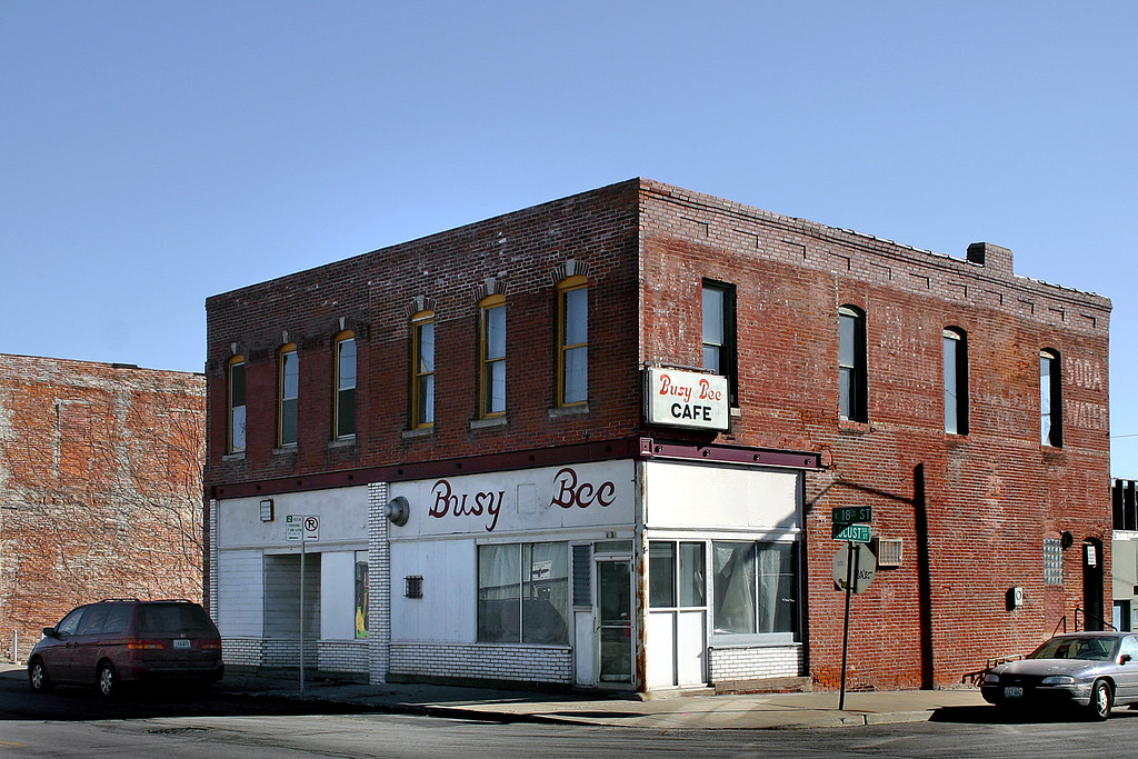Busy Bee 02 An old building in the crossroads area of Kans… Flickr