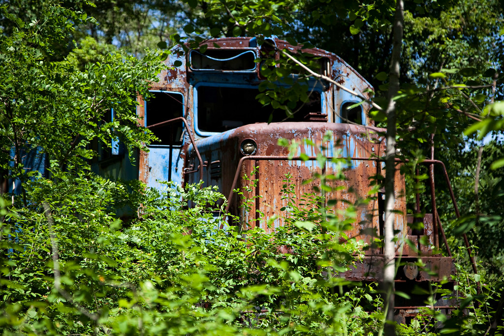Abandoned Train Albany, NY 09, May 01 This is a very… Flickr