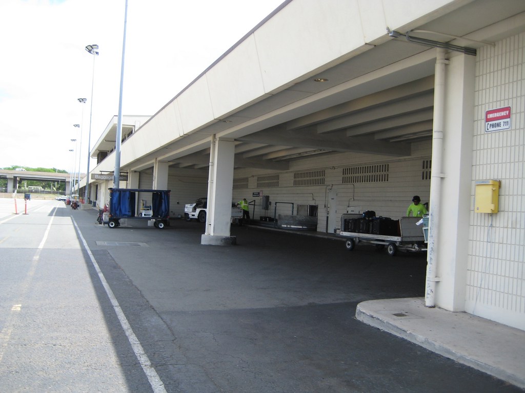 Oahu, Hawaii Honolulu Airport Baggage Handling jshyun Flickr