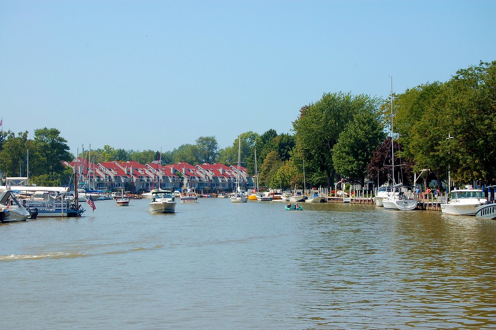 summer fun Vermillion, Ohio our favorite town for a weeken… Flickr