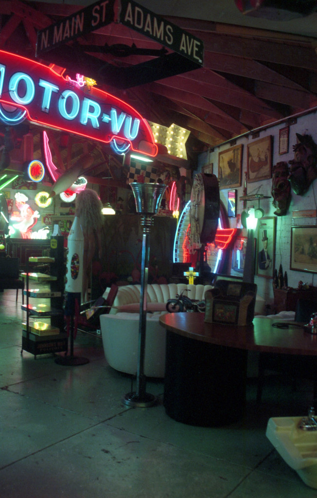 img037 MotorVu Drivein Off The Wall Antiques on Melrose … Flickr
