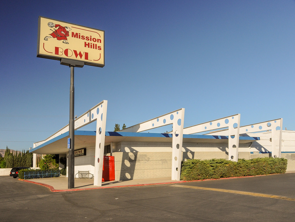 Mission Hills Bowl Fine example of Googie architecture in … Flickr