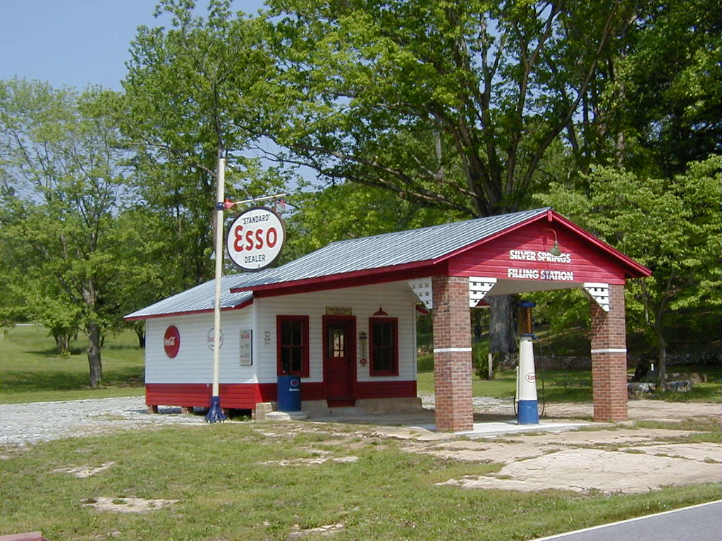 Gas Station (Filling Station) restored Silver Springs Esso… Flickr