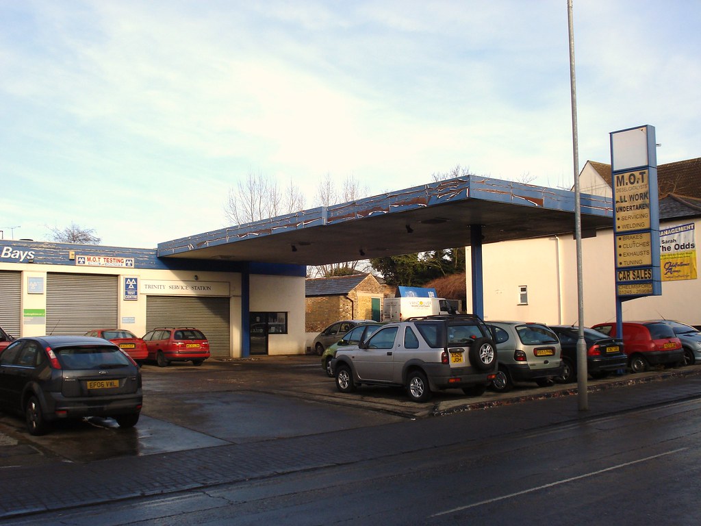 Springfield Road, Chelmsford. Trinity Garage. Shelley Shacksville Flickr