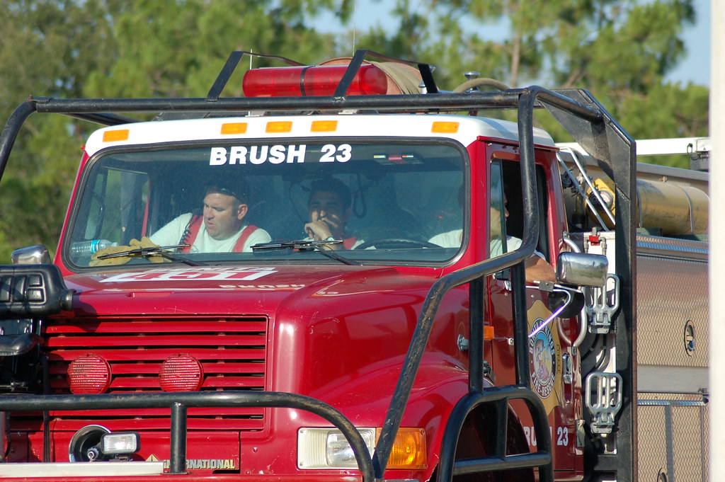 DSC_0262 Bonita Springs Florida brush fire May 2008. Allen Vinyard Flickr