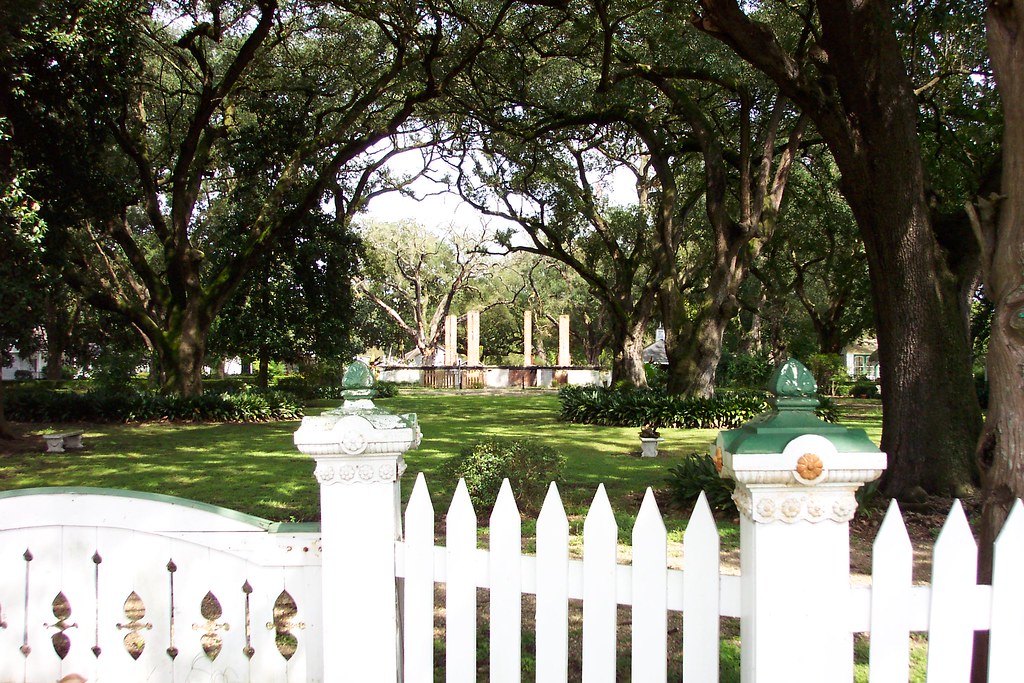 Tezcuco Plantation Burnside, LA a photo on Flickriver