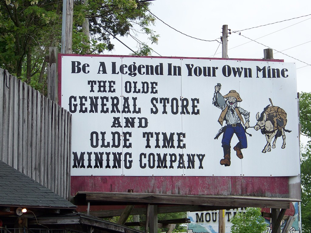 100_3209 Shopping in Cave City, KY. Thalynn Flickr