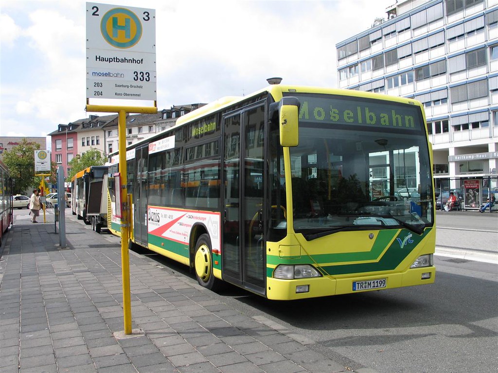 VRT Trier (D) Hbf, bus 1191 Moselbahn VRT Trier. Bus at th… Flickr