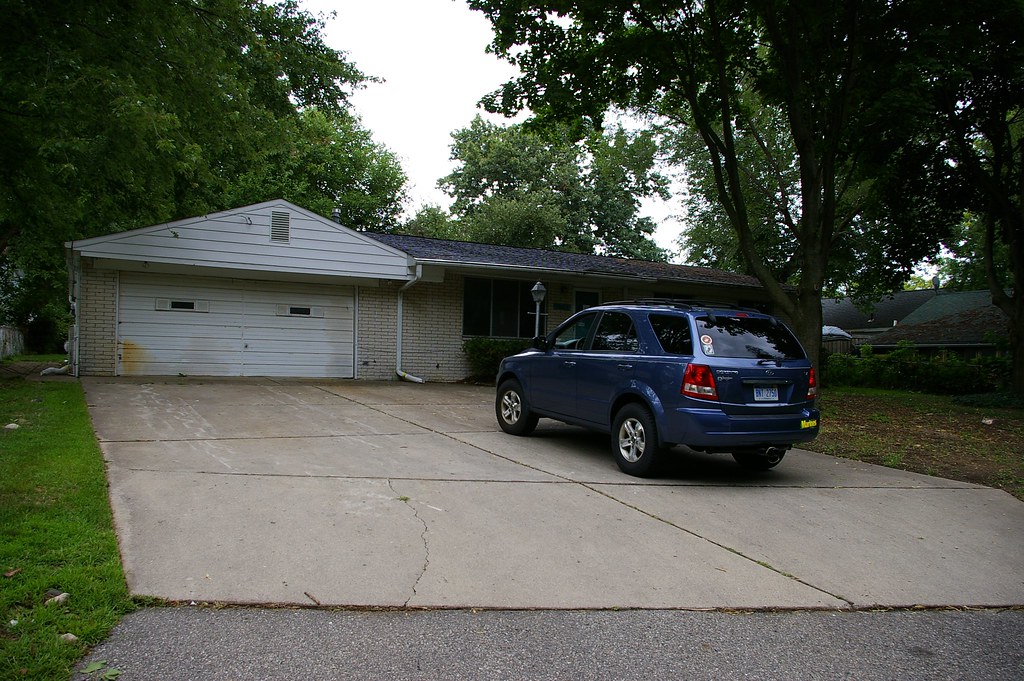 1069 Pelham Blvd Waterford Twp, MI 48328 39,900 Bed(s) 3… Flickr