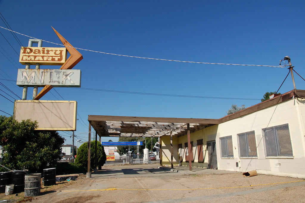 20090924 Dairy Mart Large. Formerly Bab's Dairy Drive In 6… Flickr
