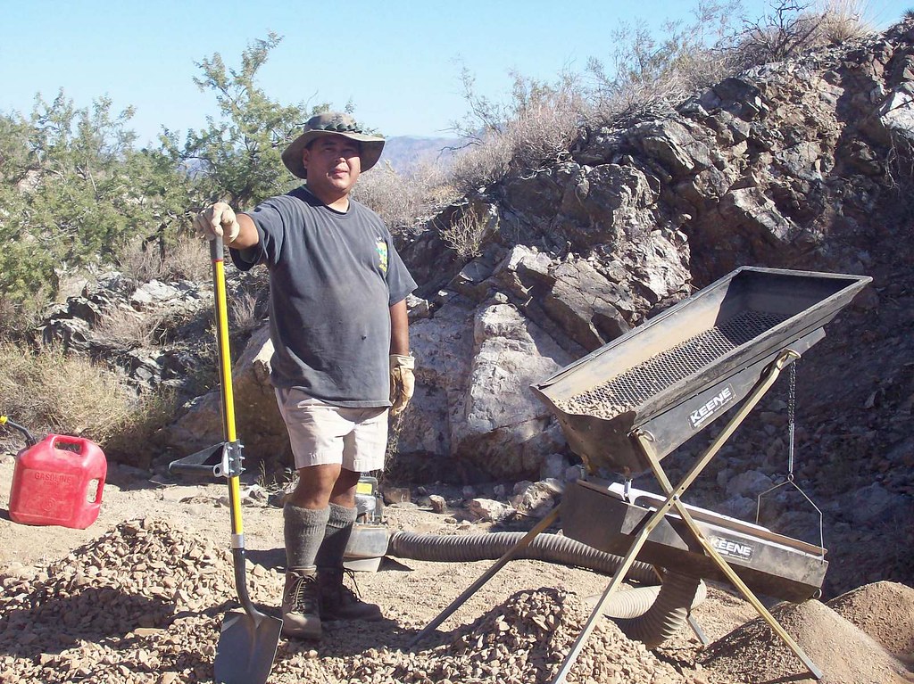 Gold Prospecting Nov 09Glitter GulchGold Basin, Mohave C… Flickr
