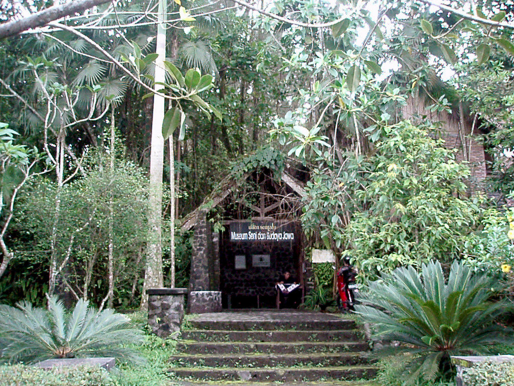Ulen Sentalu Museum Kaliurang, Jogjakarta. Albert Maramis Flickr