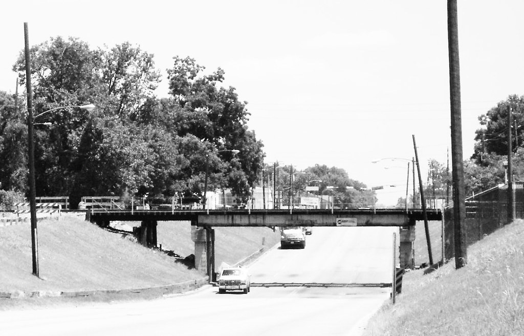 Railroad bridge over Jensen Drive, Houston, Texas 06160912… Flickr