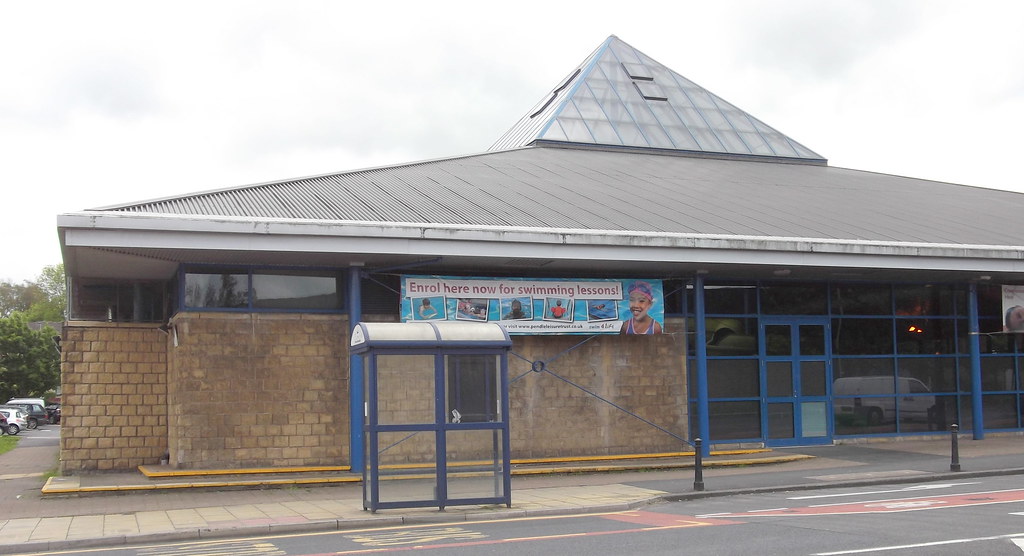"Wavelengths" (Swimming Baths) Leeds Road, Nelson, Lancash… Flickr