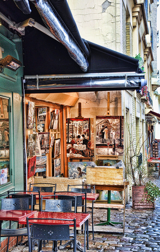 Parisian Art Shop Location Montmartre, Paris Camera Niko… Shorouq