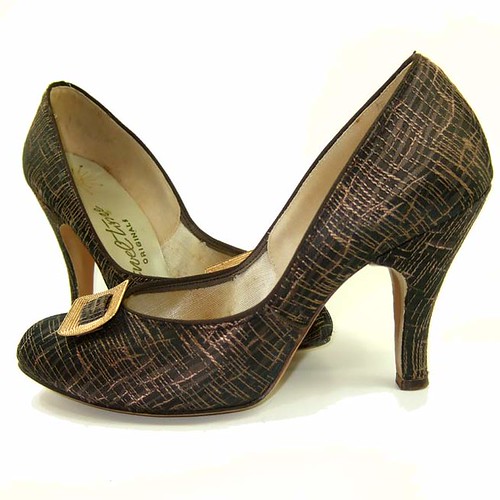 Vintage 1950's baby doll shoes with gold buckle mysweetiepiepie Flickr