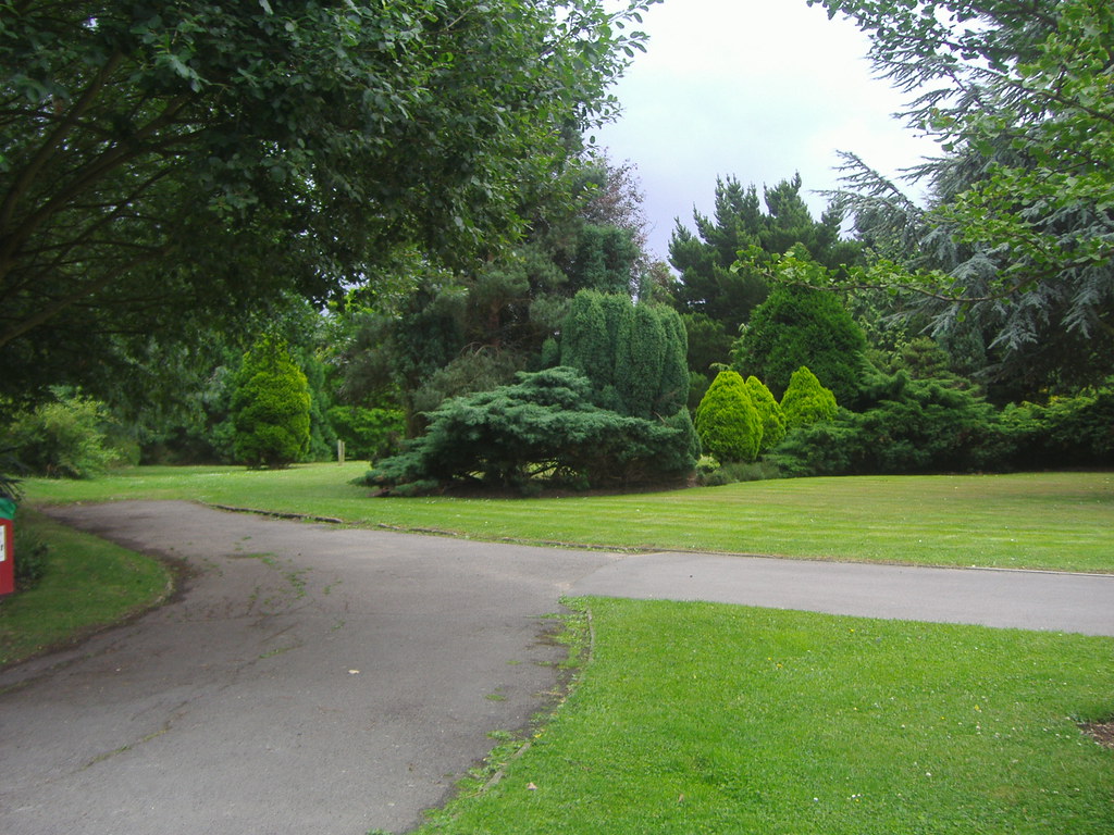 Edgwarebury park3 David Howard Flickr