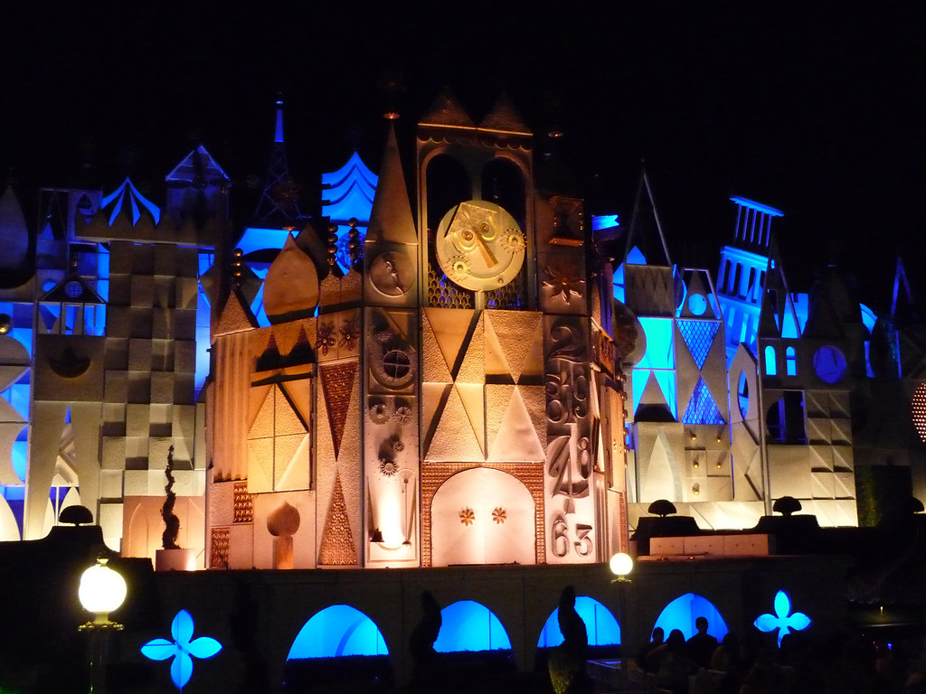 "it's a small world" by night Disneyland Park Disneyland R… Flickr