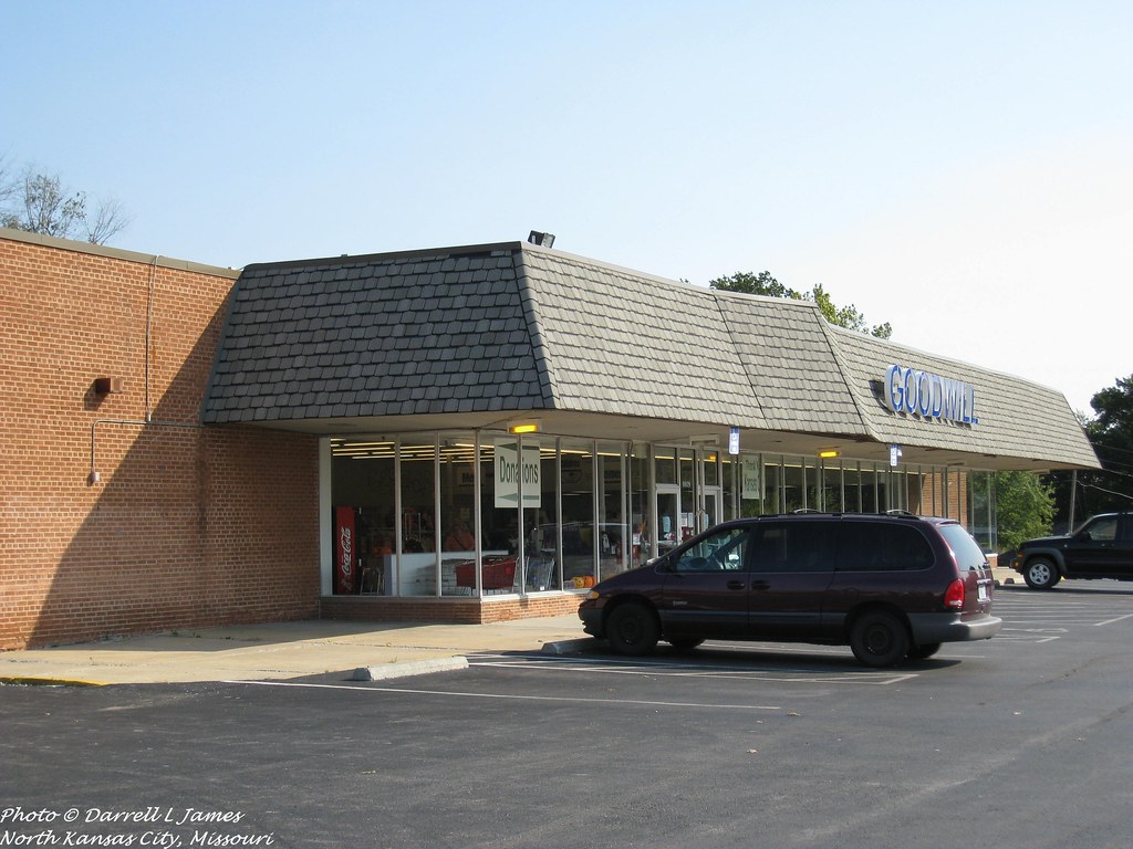 Thriftway, Payless, Goodwill, 8929 Wornall Rd, Kansas City MO Flickr