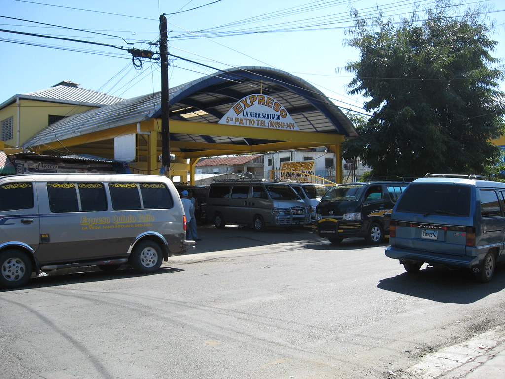 IMG_1777 quinto patio, where the guaguas (buses) to santia… Flickr