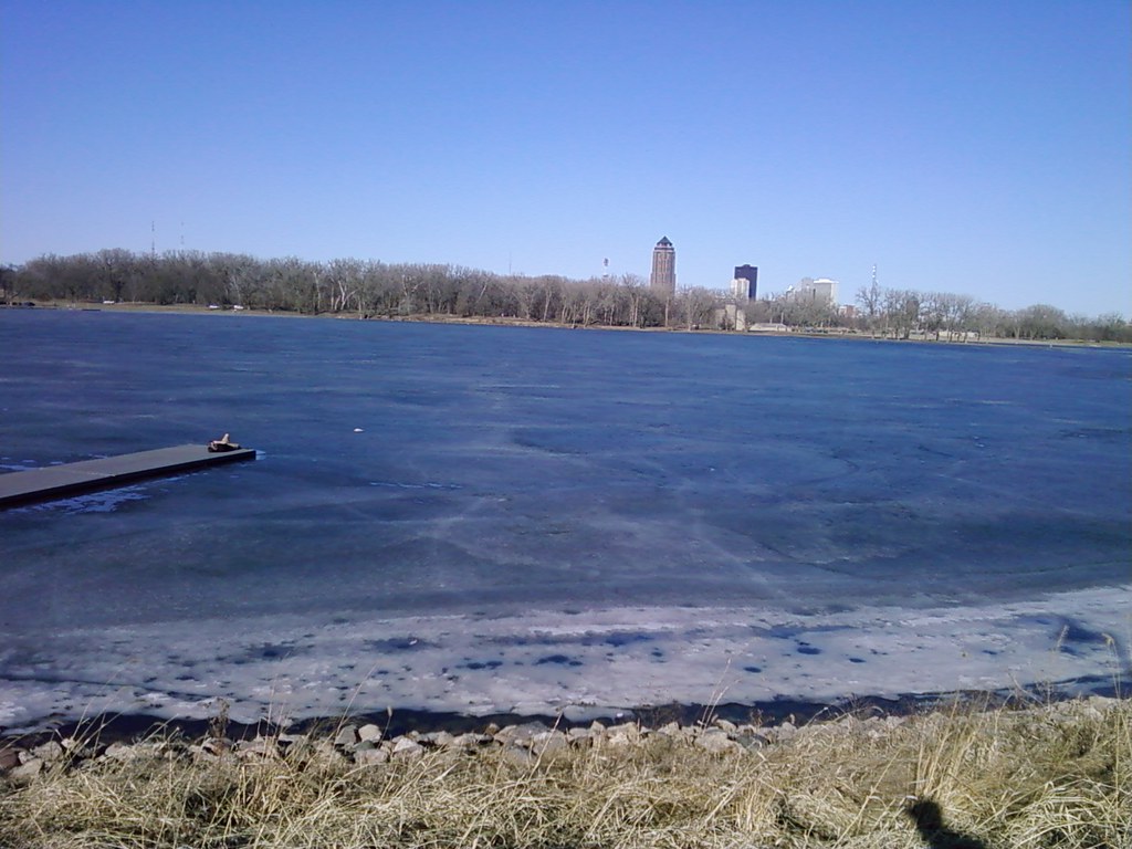 Gray's Lake 2/10/2009 60 degree weather, and there were TO… Flickr