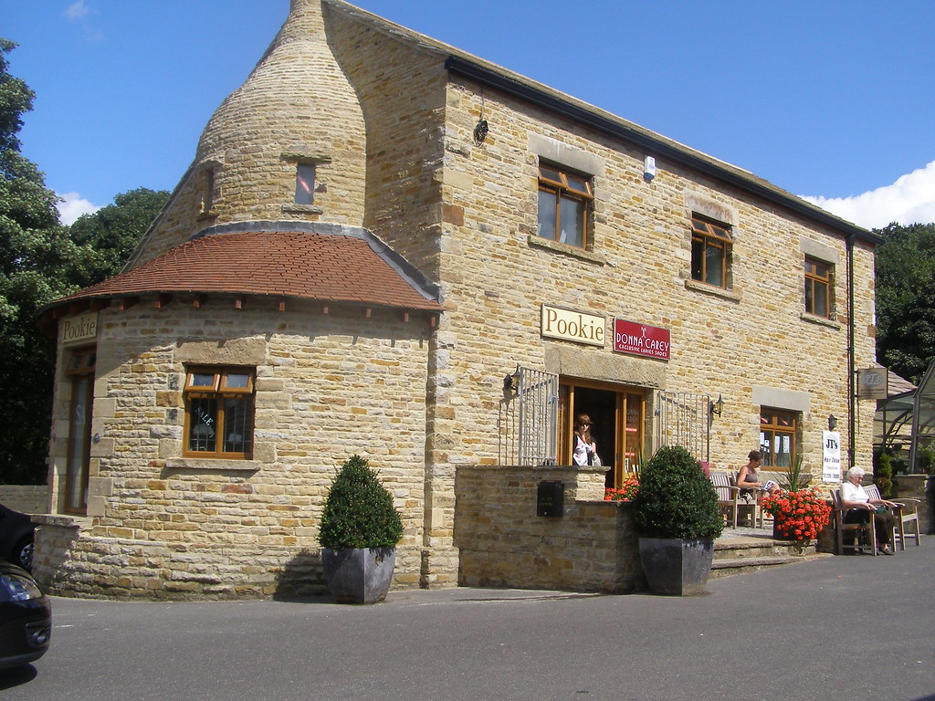 Pot House Hamlet Pot House Hamlet is in Silkstone Village,… Flickr