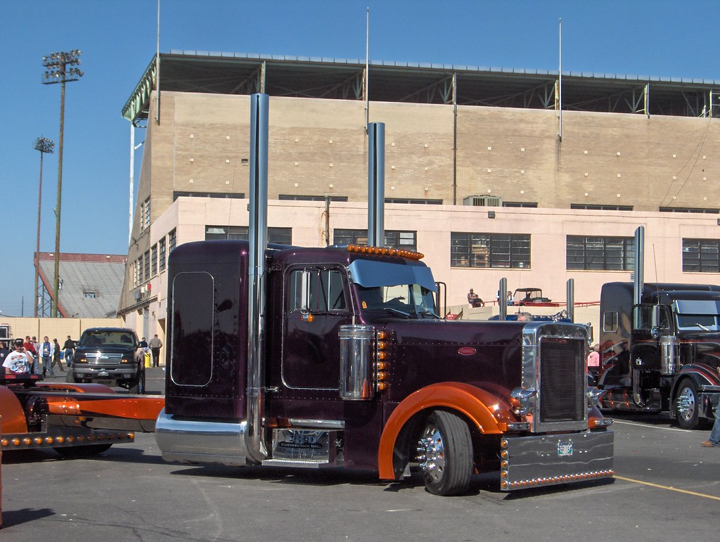 Truck Show Peterbilt the Truck Show in Louisville Lunablu6363