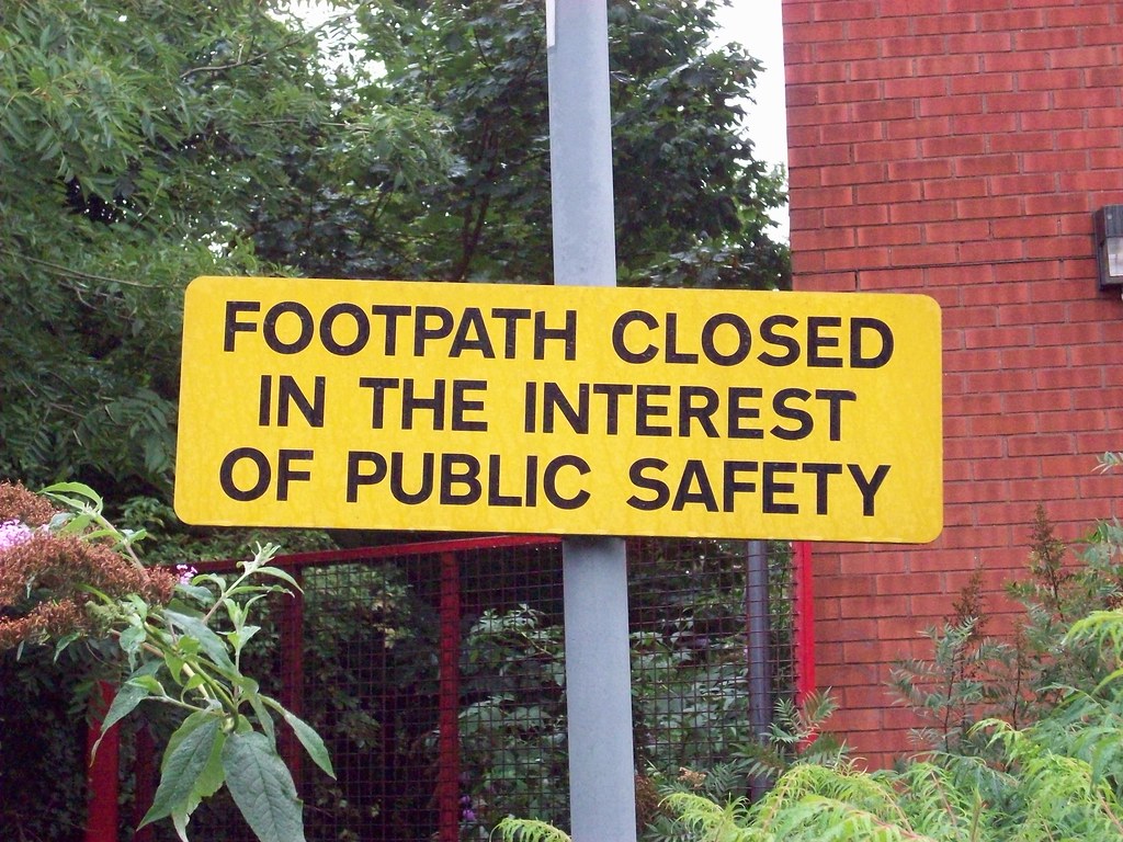 HARLESDEN Winchelsea Road/Bakers Paasage NW10 ca1951rr Flickr