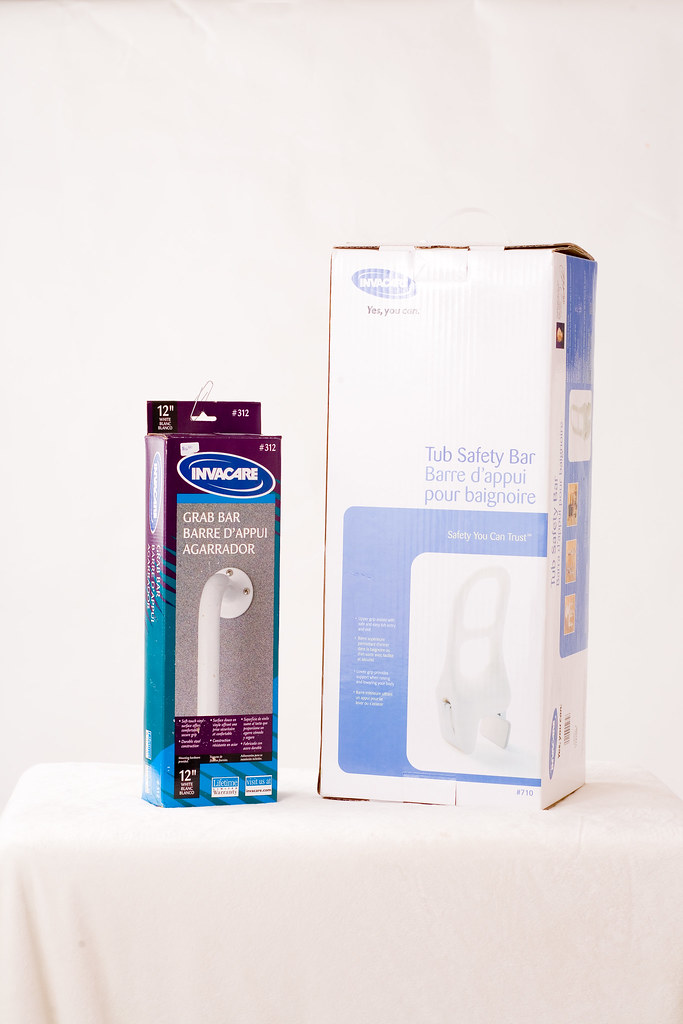 1 Invacare Tub Safety & 12'' Grab Bar Upper Grip assists w… Flickr