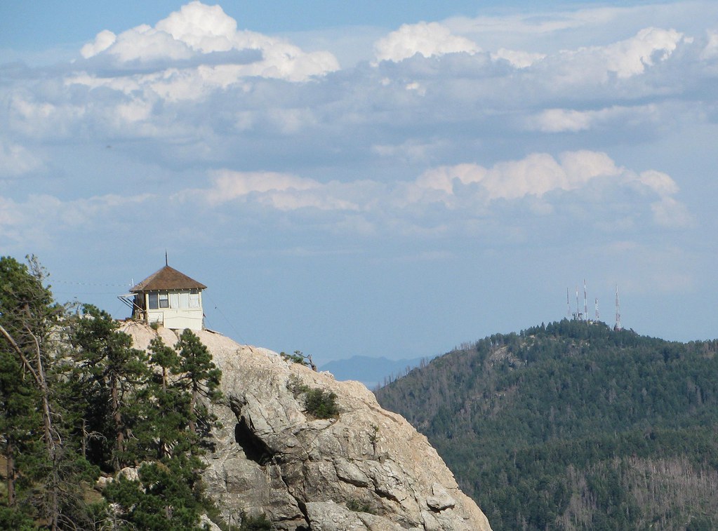 Mount Lemmon Lookout & Mount Bigelow Raquel Baranow Flickr