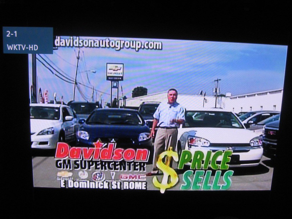 20090924 309 Utica car dealer! Garth J Flickr