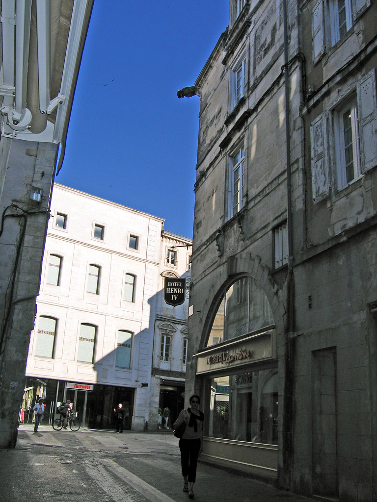 Rue St. Sauveur view to the left Hotel Henri IV! sgilliamh Flickr