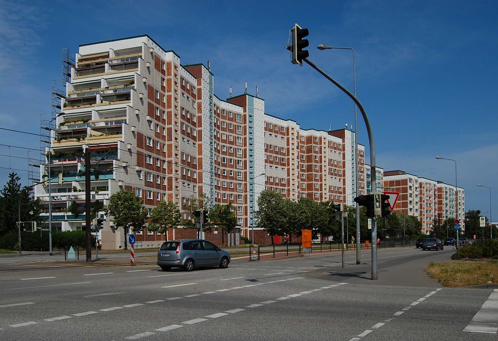 GDR era flats, RostockEvershagen, July 2009 Flats with te… Flickr
