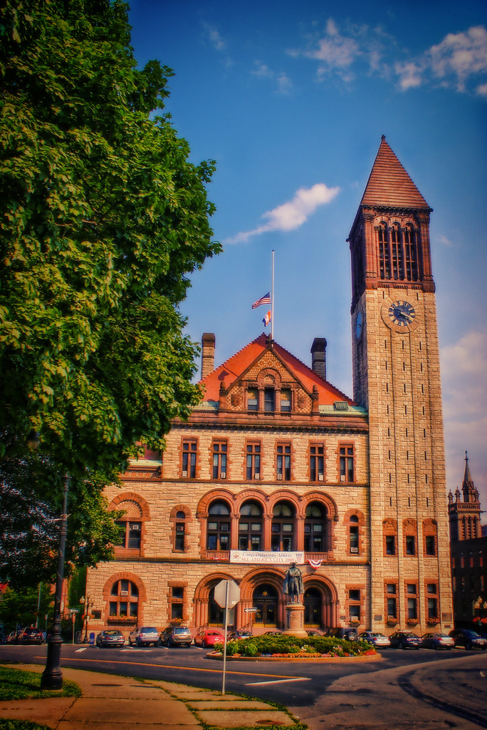 Albany's City Hall I was in Albany today and decided to sn… Flickr