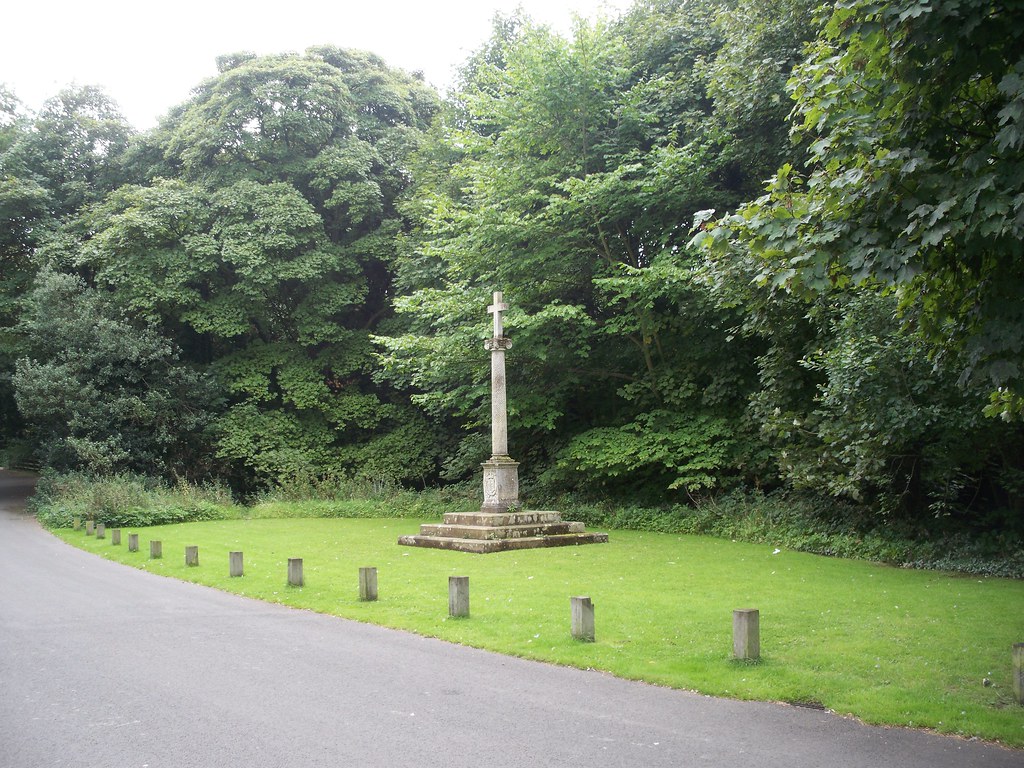 Cross erected by Elizabeth Caroline Brown, Church Lane, Or… Flickr