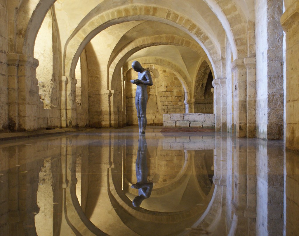 Sound II revisited Antony Gormley's statue in the crypt of… Flickr